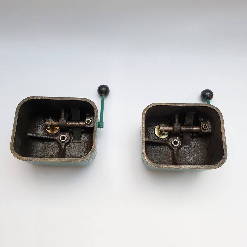 Volvo Penta Valve Cover: MD11C, MD11D, MD17C, MD2B, MD3B, AQD2B