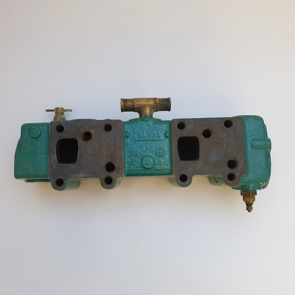 MD2B Exhaust Manifold Bottom View