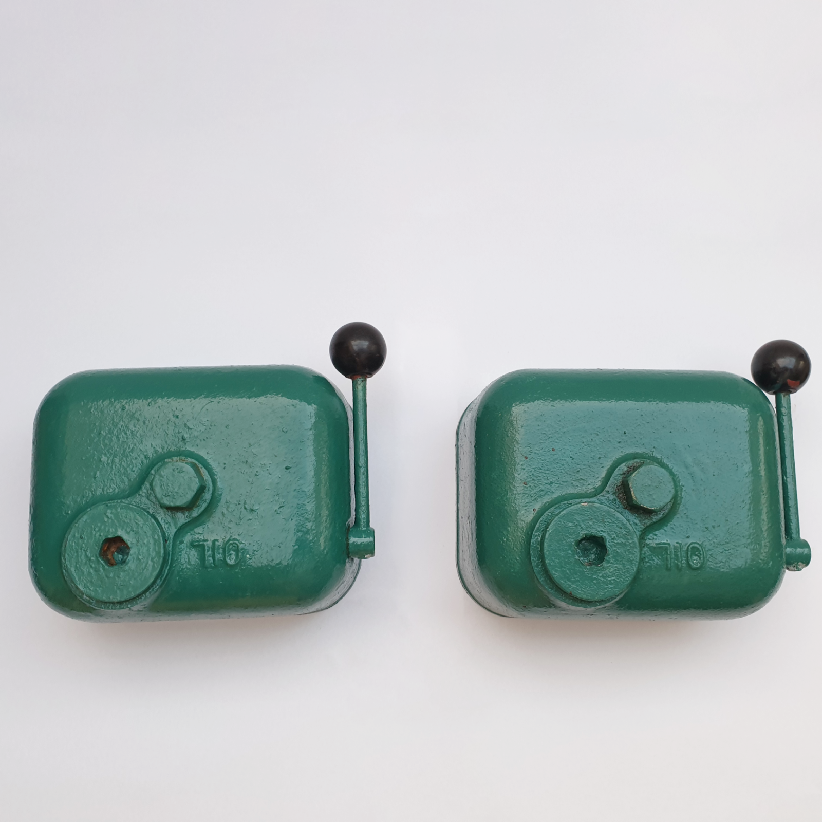 Volvo Penta Valve Cover: MD11C, MD11D, MD17C, MD2B, MD3B, AQD2B