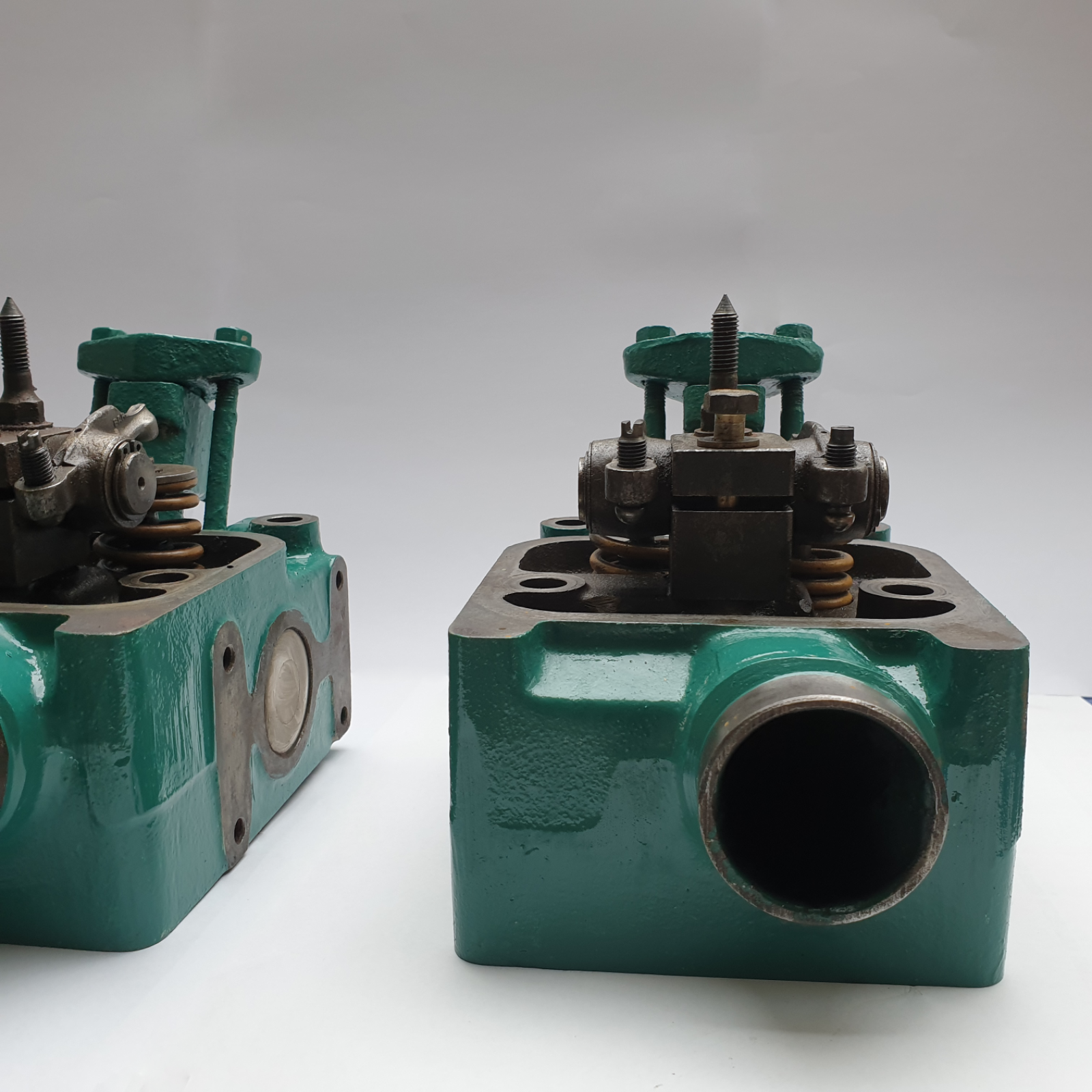 Volvo Penta Complete 2 Cylinder Heads, OEM, MD11C, MD11D, MD17C, MD17D