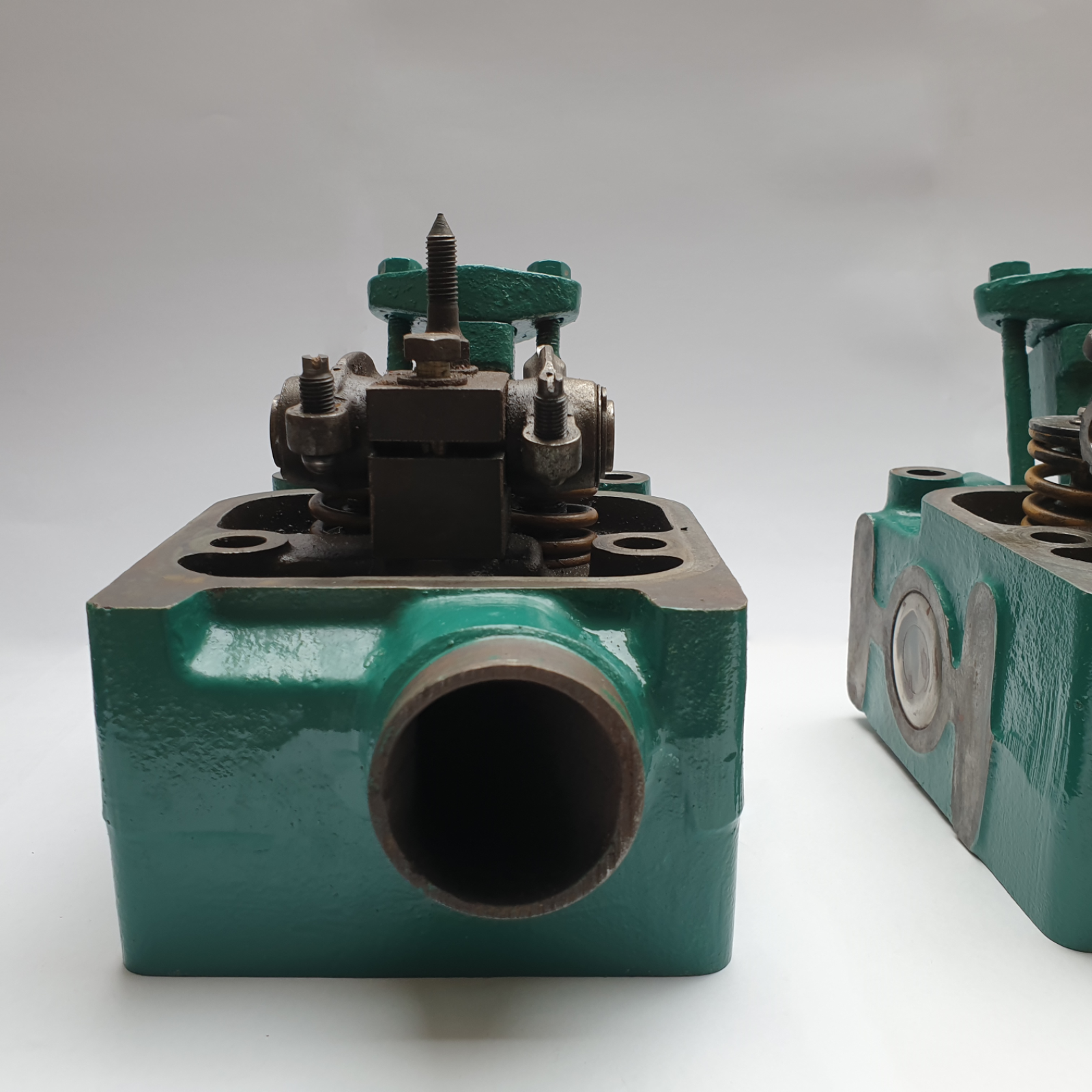 Volvo Penta Complete 2 Cylinder Heads, OEM, MD11C, MD11D, MD17C, MD17D